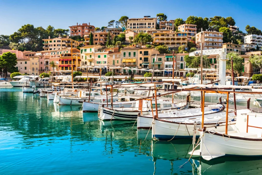 Traditionelle Boote in Port de Sóller auf Mallorca